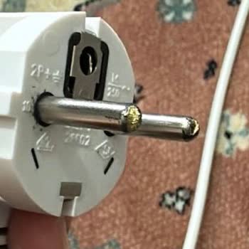 Bosch Yetkili Servis Müdahalesi Sonrası Derin Dondurucum Ve Elektrik Tesisatım Zarar Gördü