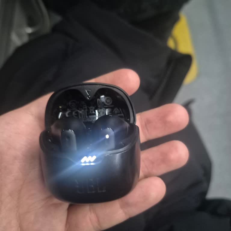 JBL Tune Flex izquierdo no carga y me está perjudicando