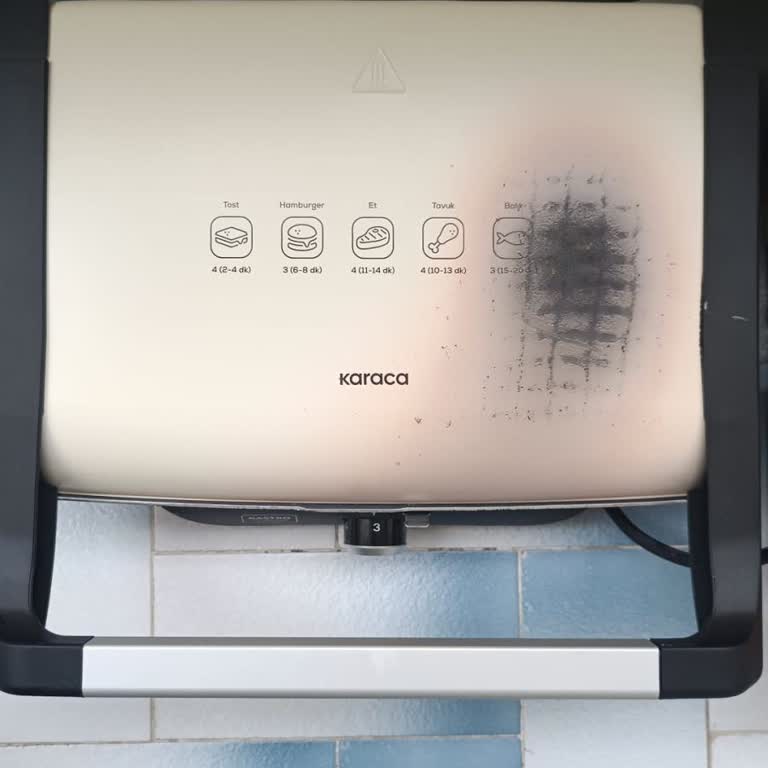 Karaca Züccaciye Tost Makinesinde Sorun Yaşıyorum!