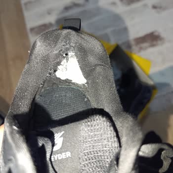 Kısa Sürede Yırtılan Spor Ayakkabıya 'Kullanıcı Hatası' Gerekçesiyle Ret Ve Ürün Değişimi Talebi