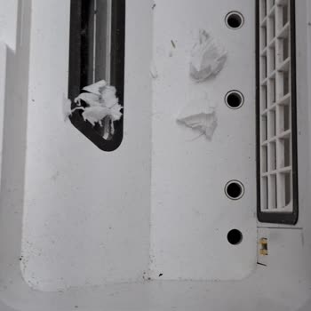 Kärcher Temizlik Robotu Hem İyi Temizlemiyor Hem De Servis Kirli Şekilde Geri Gönderdi