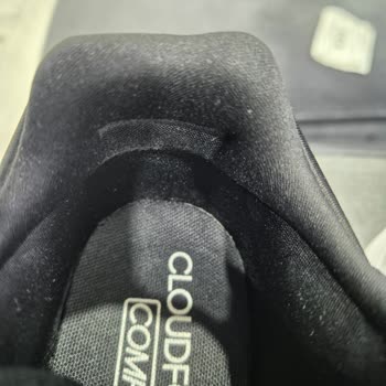 Aldığım Ayakkabı İlk Kullanımda Çorabımı Yırttı, Mağaza Yardımcı Olmadı