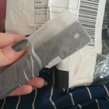 650 TL Ödediğim Allık Yerine Kargodan Vida Ve Metal Parçalar Çıktı Trendyol Express İlgisiz