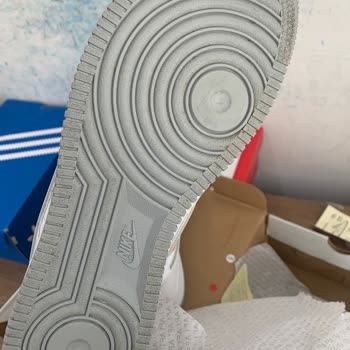 Kusurlu Ayakkabı Ve İlgisiz Satıcı Mağduriyeti