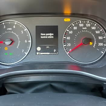 Sıfır Araçta Tekrarlayan Airbag Arızası Nedeniyle Güvenlik Endişesi Ve Değişim Talebi