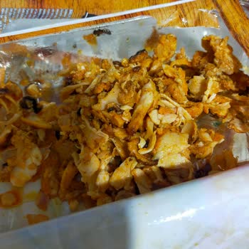 BİM Şubesinden Alınan Tavuk Dönerde Pişmemiş Et Ve Gıda Güvenliği Endişesi