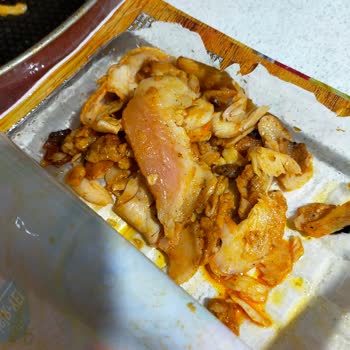 BİM Şubesinden Alınan Tavuk Dönerde Pişmemiş Et Ve Gıda Güvenliği Endişesi