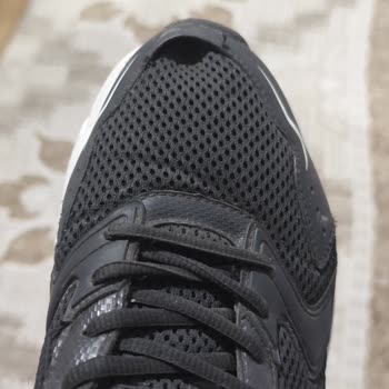 Kısa Sürede Dağılan Kinetix Ayakkabı İçin FLO'dan Üretim Hatası Mağduriyetine Çözüm Bekliyorum