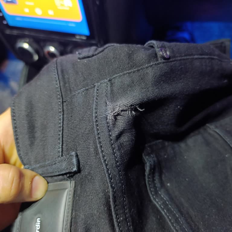 Kısa Sürede Deforme Olan Pantolon Ve Yetersiz Garanti İncelemesi