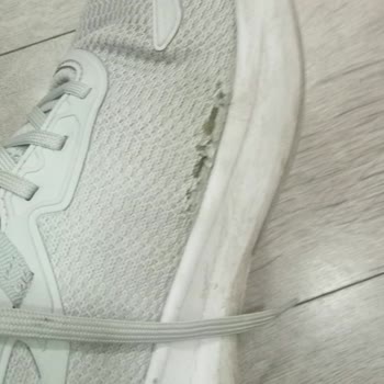 Kısa Sürede Yırtılan Ayakkabıya Yüzeysel İnceleme Ve Yetersiz Açıklama Mağduriyeti