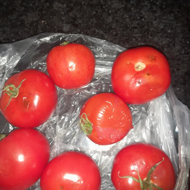 Migros Hemen'den Ezilmiş Domates Ve Yetersiz Müşteri Hizmeti