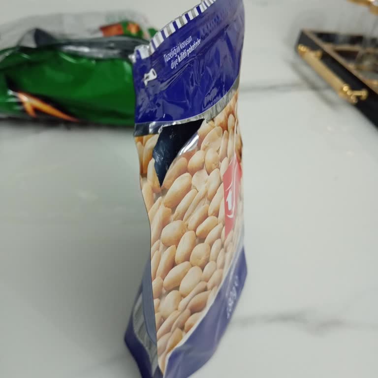 Tadım Yer Fıstığı Bayat Ve Ambalajı Delik Çıktı, Mağduriyetimin Giderilmesini İstiyorum