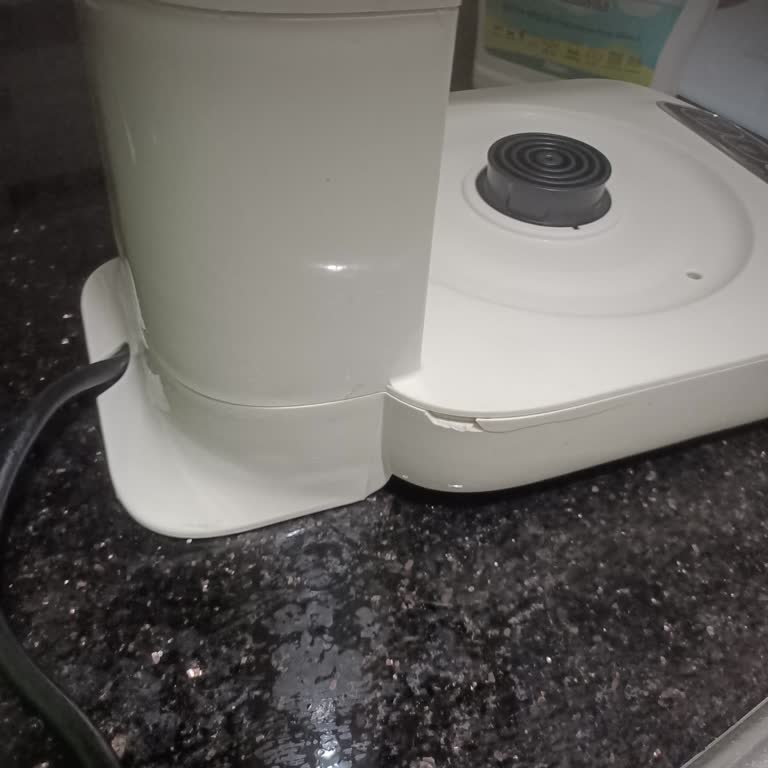 Karaca Robotea Pro Çaycıda Yanık Kokusu Ve Kırık Parça Sorunları Servis Mağduriyeti