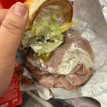 Ekstra Ücret Ödenen Roast Beef Sandviçte Eksiklik Ve Yetersiz Çözüm