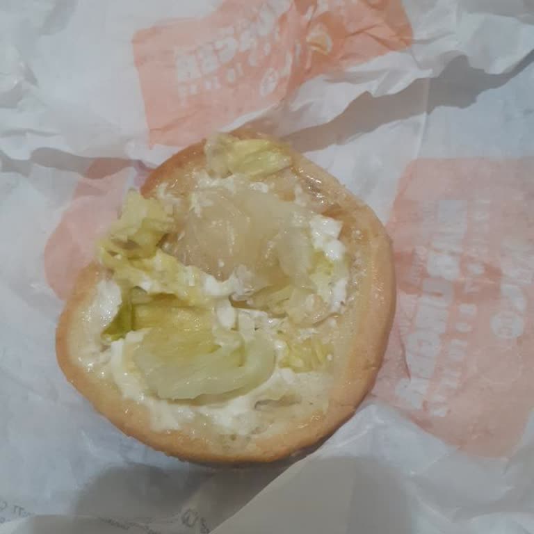 Popeyes Siparişimde Hijyen Skandalı: Taş Gibi Madde Ve Kanlı Tavuk!