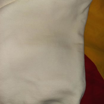 Defactofit Kullanılmış Ve Lekeli Ürün Gönderimi, Yetersiz Müşteri Hizmetleri Deneyimi