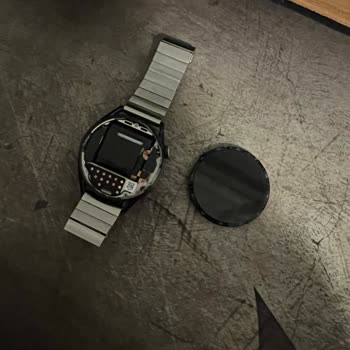 Huawei Watch GT 3 Akıllı Saatte Ekranın Kendiliğinden Ayrılması Ve Flex Kablo Kopması