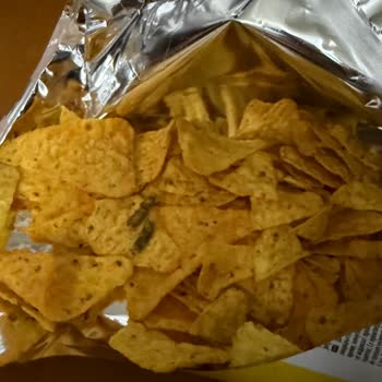 Patos Nachos Cips Paketinden Yabancı Madde Çıkması Ve Şikayetime Dönüş Yapılmaması