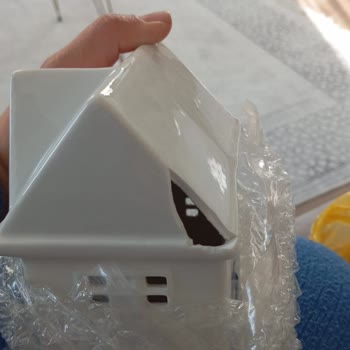 Kırık Gelen Ürünüm İçin Müşteri Hizmetlerinden Çözüm Alamadım, Mağduriyetim Giderilsin