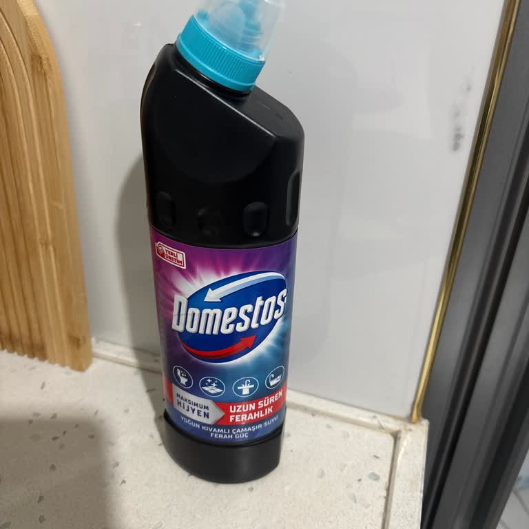 Domestos Küçük Şişe Kapak Değişikliği Kullanım Kolaylığını Engelliyor