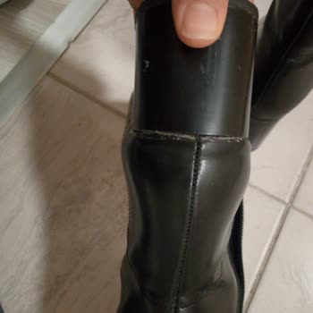 Yeni Alınan Topuklu Botun Kısa Sürede Topuğunun Kalkması Mağduriyet Yarattı