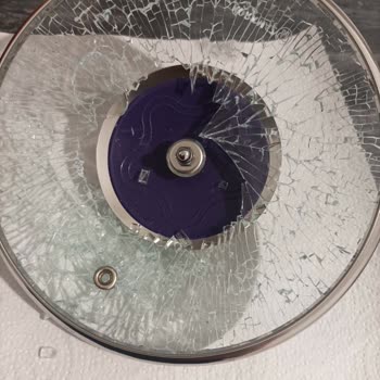 Korkmaz Mutfak Eşyaları Tencerenin Kapağı Hiçbir Etken Olmadan Patladı!