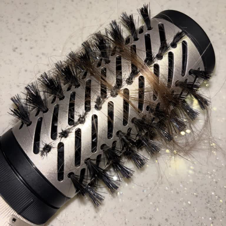 Saç Şekillendirici İlk Kullanımda Saçımı Yaktı Ve Kopardı, İade Kabul Edilmiyor