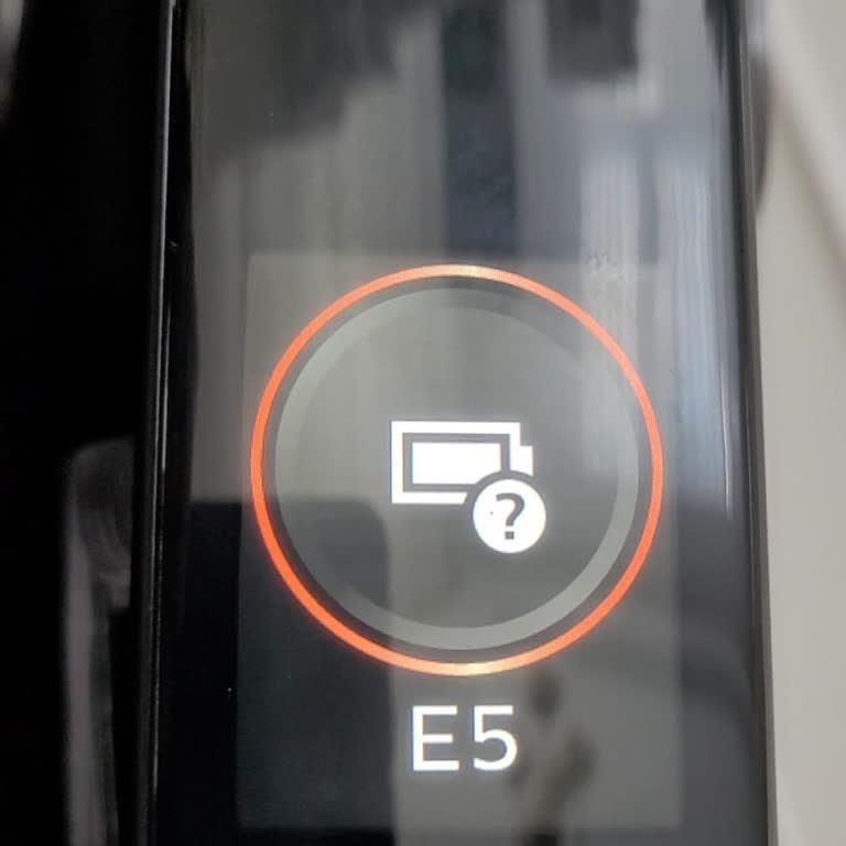 Yeni Aldığım Philips Aquatrio Süpürge Kısa Sürede Arızalandı: E5 Hatası Mağduriyeti