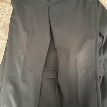 Kısa Sürede Deforme Olan Takım Elbiseler Ve İlgisiz Müşteri Hizmetleri