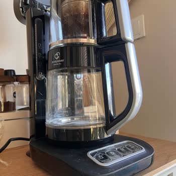 Servis Dönüşü Kırık Teslim Edilen Çay Makinem İçin Mağduriyetimin Giderilmesini İstiyorum