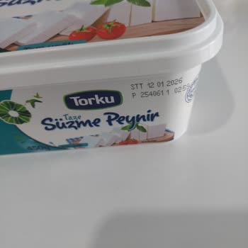 Taze Süzme Peynirin Son Kullanma Tarihi Geçmemişken Ekşi Ve Acı Çıkması Güvenimi Sarstı