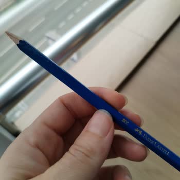 Faber-Castell Kuru Boya Setinde Sürekli Kırılan Kalem Hayal Kırıklığı Yarattı