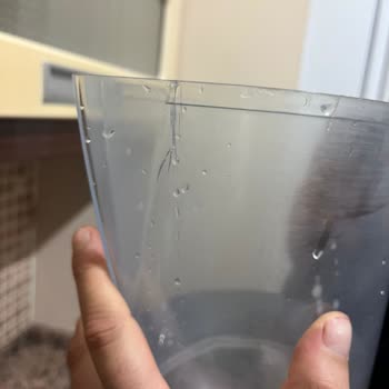 Brita Marella Sürahi Kısa Sürede Çatladı Ve Rengi Soldu, Çözüm Bekliyorum