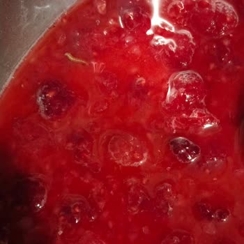 Superfresh Dondurulmuş Frambuazda Kurt Çıkması Ve Mağduriyetimin Giderilmemesi