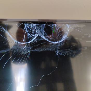 Kırık Çıkan Televizyon İçin Para İadesi Dayatılıyor Değişim Yapılmıyor