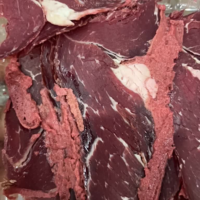 Bozuk Pastırma Satışı: Gıda Güvenliğinde Büyük Hayal Kırıklığı