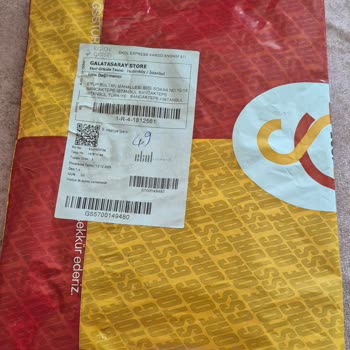 GS Store’dan Gelen Hediyelik Ürün Özensiz Paketleme Nedeniyle Hayal Kırıklığı Yarattı