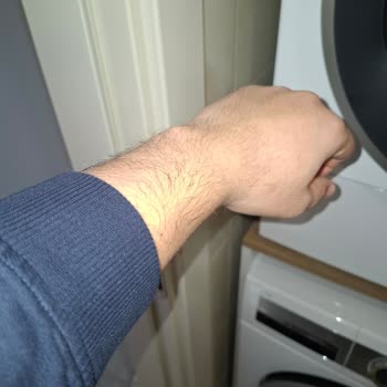 Bosch Çamaşır Makinesi Kıyafetleri Yıpratıyor, Mağduriyetimiz Giderilmiyor