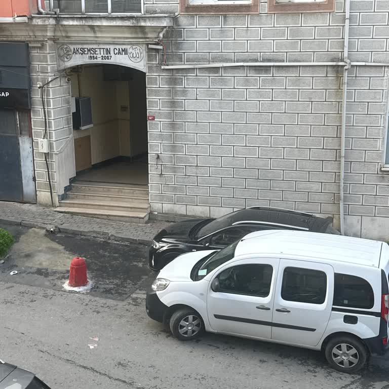 Kağıthane Belediyesi Sevilen Sokakta Haksız Yer İşgali Ve Güvenlik Sorunu