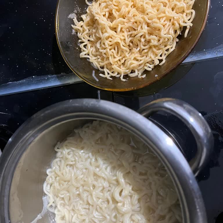 Tarihi Geçmemiş Knorr Noodle'da Bozulmuş Tat Ve Koku Deneyimi, Para İadesi Talebi