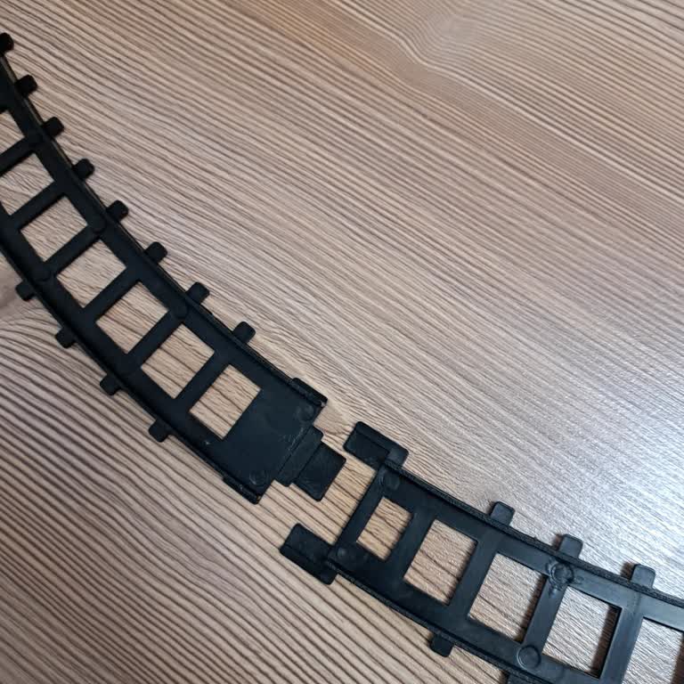 Toyzz Shop Rayları Birbirine Geçmeyen Tren Oyuncağı Hayal Kırıklığı Yarattı!