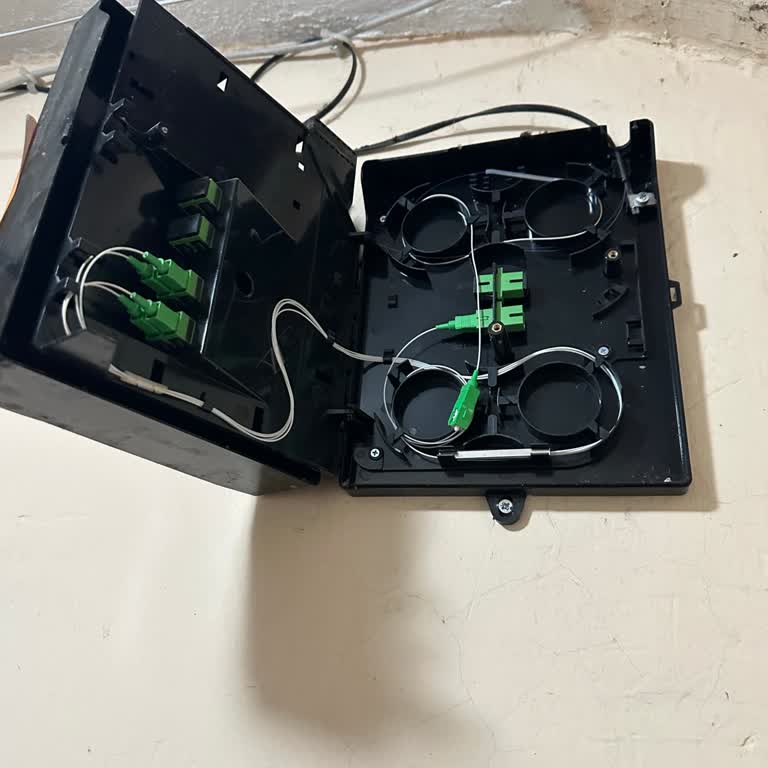 Hazır Fiber Kutusu Yıllardır Aktif Edilmiyor, Hizmet Bekliyorum