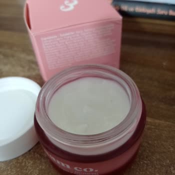 Krem Cildimde Sivilce Yaptı, İade Talebim Hızlıca Sonuçlansın