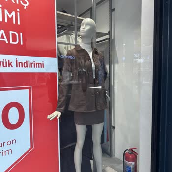 Şimal Mağazasında Vitrin Ürünü İçin Olumsuz Yaklaşım Ve İlgisiz Personel Deneyimi