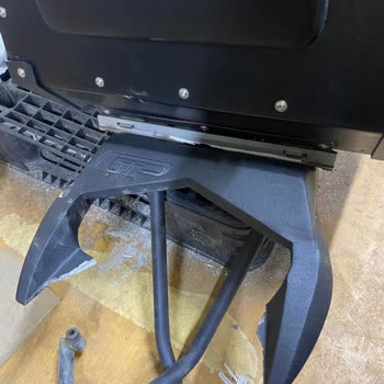 Küçük Darbede Kırılan Çanta Demiri Ve Yetersiz Müşteri Desteği Mağduriyeti