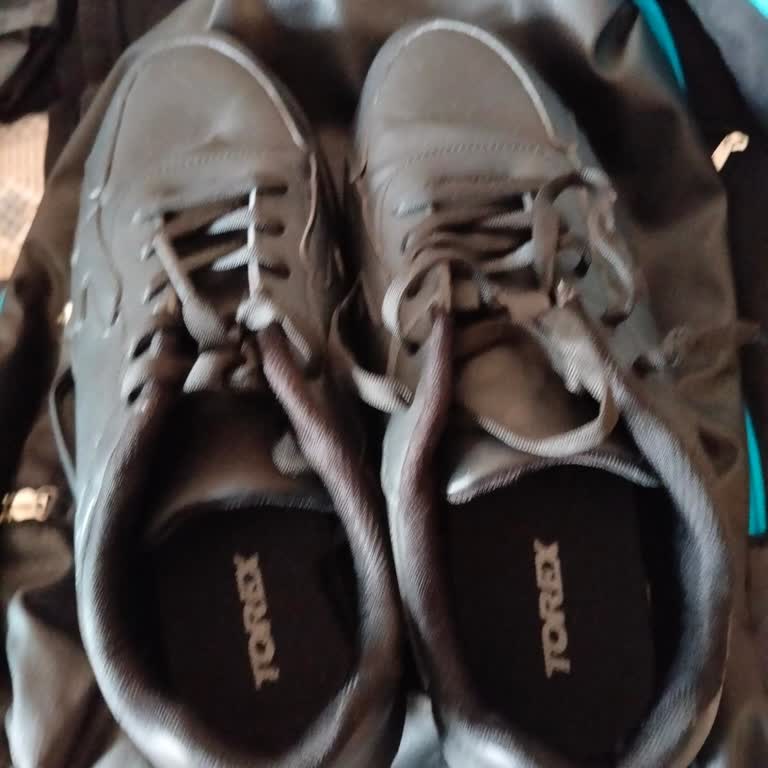 FLO Ayakkabı Agora AVM'de Çalışanların Olumsuz Davranışları Alışverişi Engelliyor!