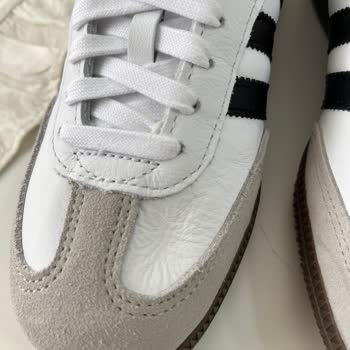 Adidas’tan İade Edilen Ayakkabıların Ücreti Hala Kartıma Yatmadı, Mağduriyet Yaşıyorum