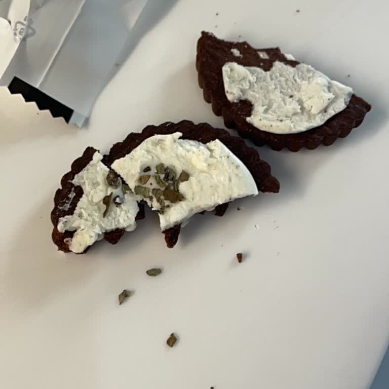 Nero Bisküvisinde Acı Tat Ve Yabancı Maddeyle Şok Edici Deneyim