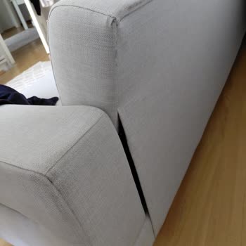 Eksik Hizmet Ve İletişim Sorunu: Koltuk Ve Halı Tesliminde Hayal Kırıklığı