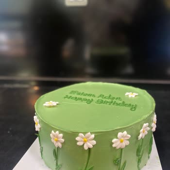 Siparişe Uygun Olmayan Pasta, Ekstra Ücret Talebi Ve Saygısız Yaklaşım Nedeniyle Yaşanan Mağduriyet